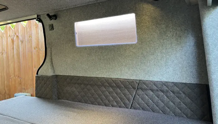 Van le Goëland niche rétro-éclairée